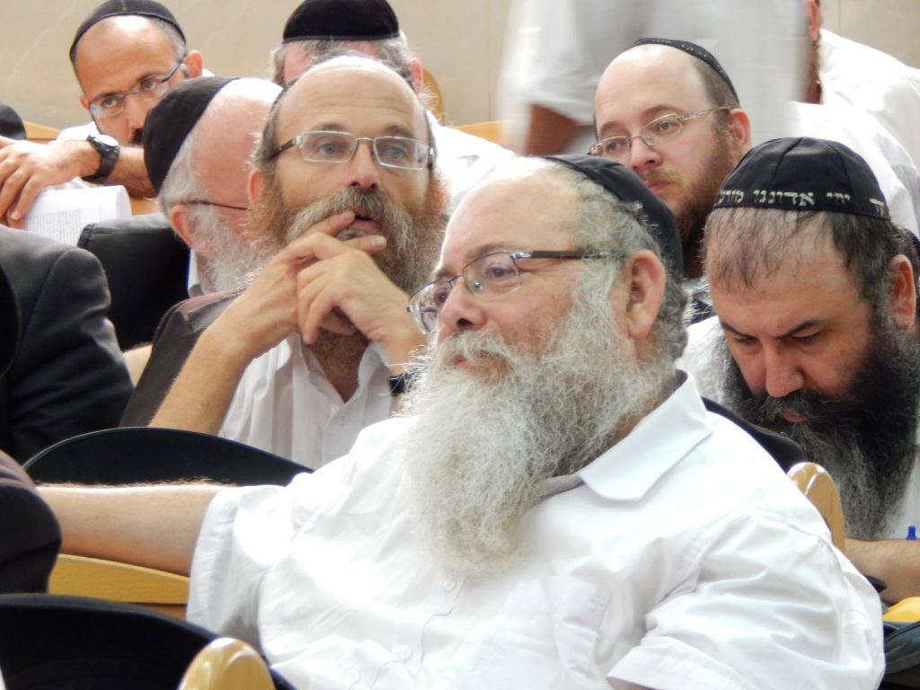 מאות ביום העיון השנתי - ישיבה ליום אחד